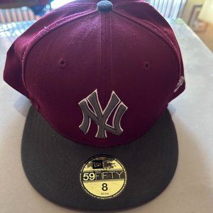SOLD Lightly Used New Era NY Fitted size 8